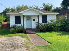 Cozy Independence Heights Bungalow, Houston